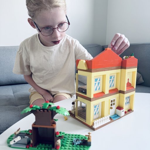 Genkendelige detaljer fra Bluey-universet gør legen ekstra levende