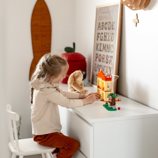 Et åbent legehus der inviterer til fantasifuld rolleleg