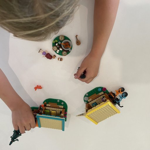 Campinghygge i LEGO-form – et sæt fyldt med naturdetaljer og rolleleg