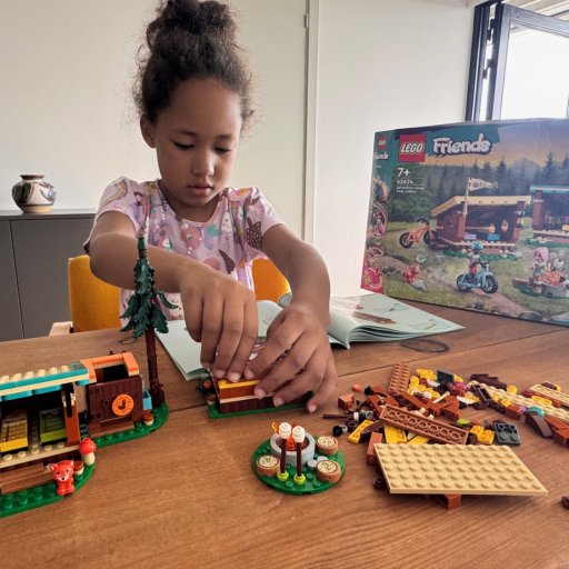 Et sommerferie-hit med små detaljer, stor fordybelse og masser af rolleleg