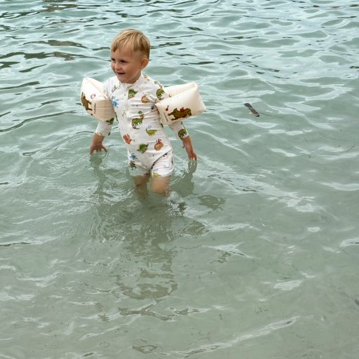 Matchende strandudstyr der giver både tryghed og masser af leg