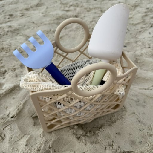 Matchende strandudstyr der giver både tryghed og masser af leg