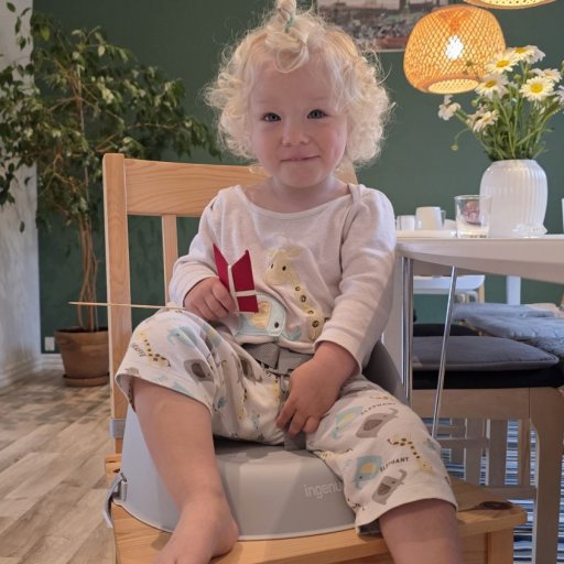 To små hverdagshelte – ét til spisebordet og ét til puttetid