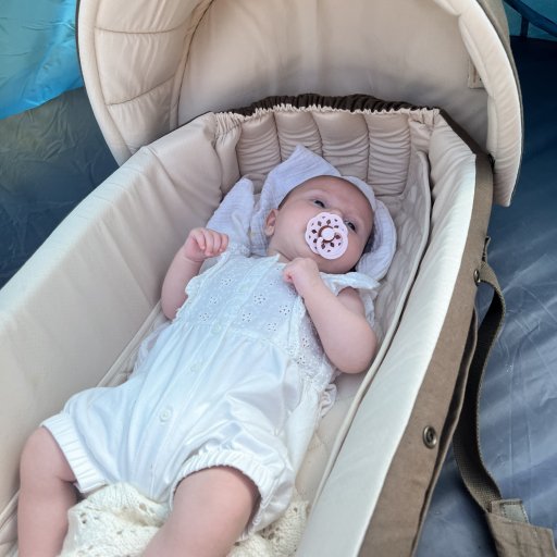 Frida Swift Lift – fleksibel løsning til både lur, leg og transport.