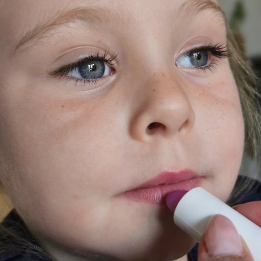 Legen med make-up er mindst lige så vigtig som resultatet