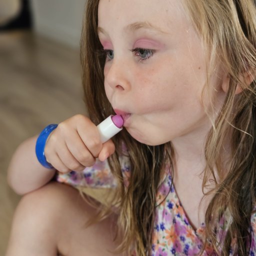 Legen med make-up er mindst lige så vigtig som resultatet