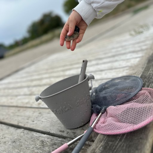 Enkle sommerprodukter med masser af leg – perfekt til strand, natur og små hverdagsudflugter