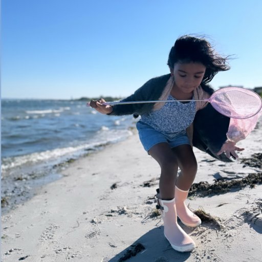 Farverige sommerprodukter, der inviterer til nærvær, nysgerrighed og leg i det fri