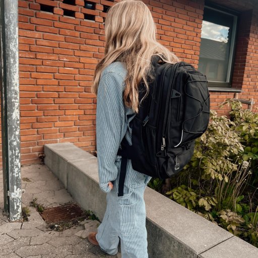 To JEVA-modeller til to skolebørn – Square og U-turn med fokus på både stil og funktion