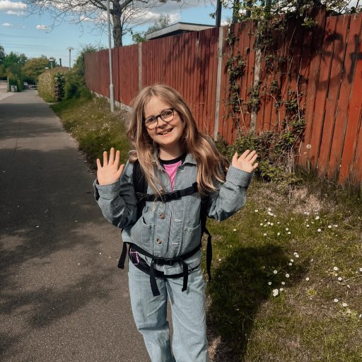 To JEVA-modeller til to skolebørn – Square og U-turn med fokus på både stil og funktion