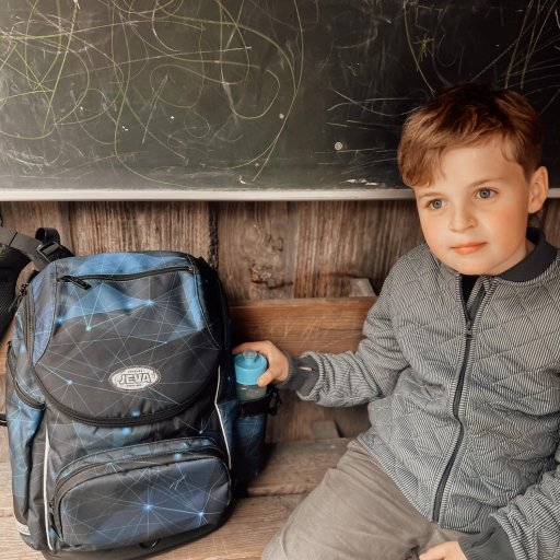 To JEVA-modeller til to skolebørn – Square og U-turn med fokus på både stil og funktion