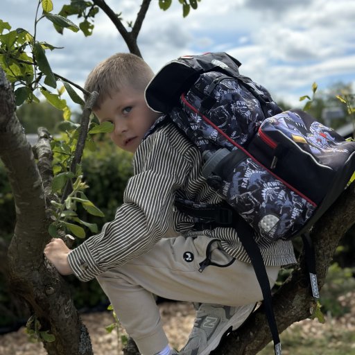 En sej skoletaske med fokus på både komfort og børneglæde