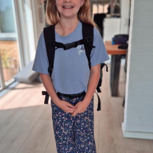 JEVA Square i Jupiter-print – en rummelig og ergonomisk skoletaske til de større skolebørn