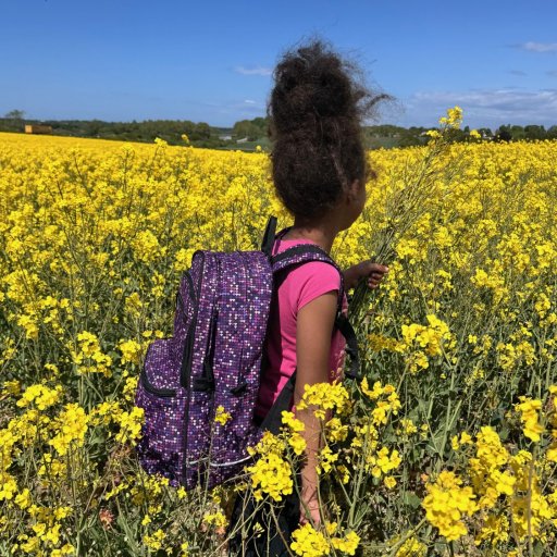 JEVA Square med hoftespænde – rummelig, slidstærk og overraskende overskuelig i brug.