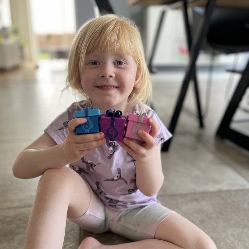 Surprise Party – gaveæsker der gør det sjovt at lære tal og finmotorik