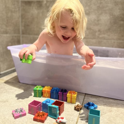 Surprise Party – gaveæsker der gør det sjovt at lære tal og finmotorik