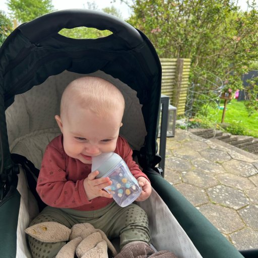 Bløde, ammevenlige produkter designet til babyens naturlige suttebehov