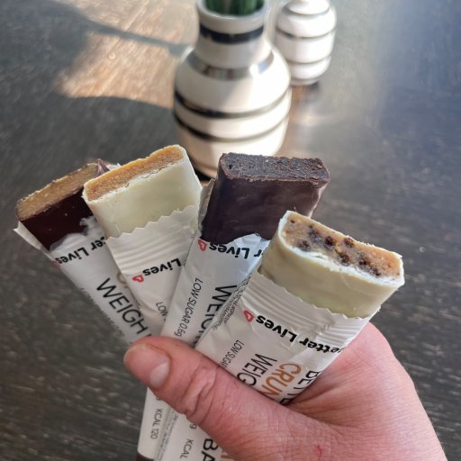 Betterbars fås i fire smagsvarianter: chokolade, karamel, crunchy cookie og lemon