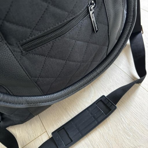 Janni bruger Perfect Black pusletasken til både hverdag og ture med børnene