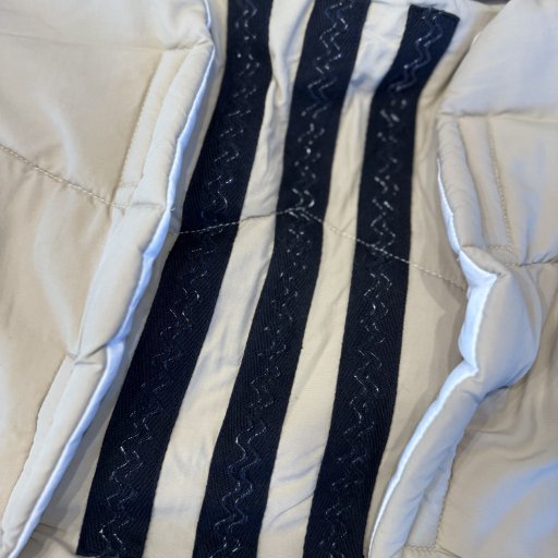 Voksi Explorer giver fleksibilitet på farten og fungerer både som kørepose og legetæppe