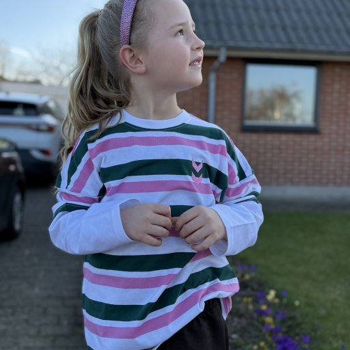 Slidstærkt tøj til leg, bevægelse og mange vaske