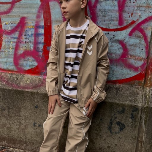 Slidstærkt tøj til leg, bevægelse og mange vaske