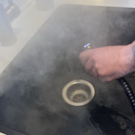 Dampen løsner selv genstridigt snavs