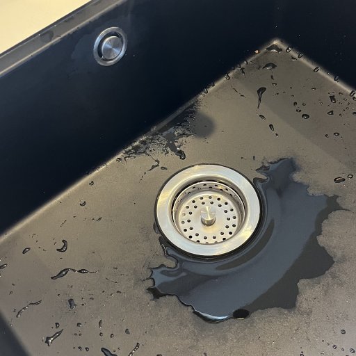 Dampen løsner selv genstridigt snavs