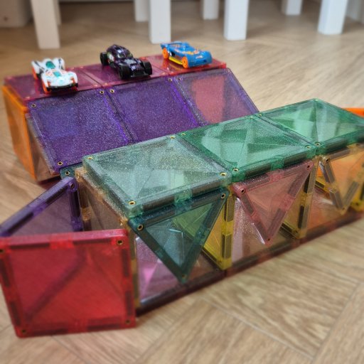 Magnetisk byggeleg med flotte glitterdetaljer