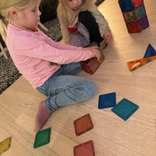 Glitterdesign der gør legen endnu sjovere