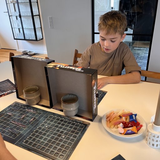 Kreativ leg og klassiske spil der engagerer større børn