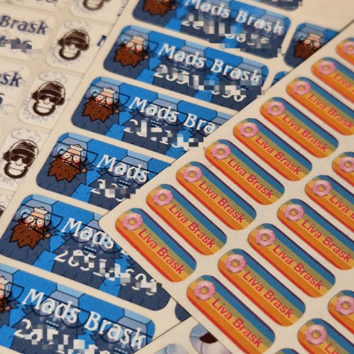 Navnemærker der holder til både børnehave, vask og opvaskemaskine