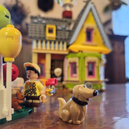 Detaljeret byggeri med autentisk stemning fra filmen