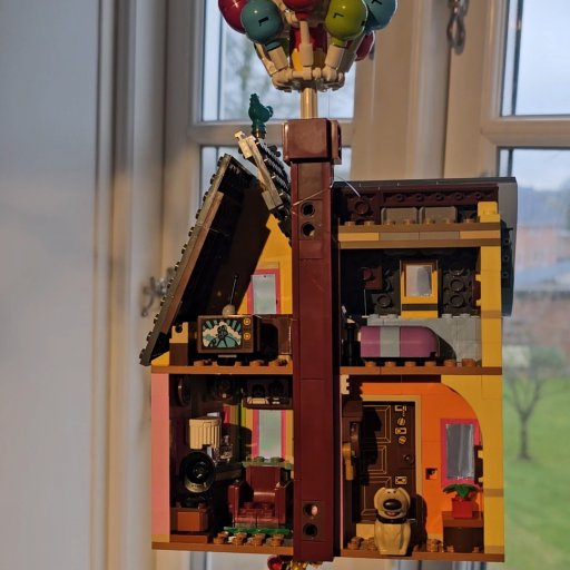 Detaljeret byggeri med autentisk stemning fra filmen