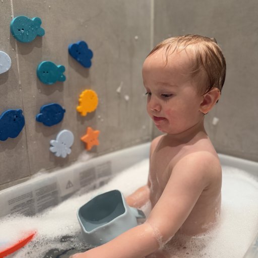 Sjov og leg i vandet – vandlegetøj der gør badet til dagens højdepunkt