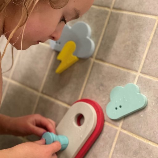 Kreativ leg og læring – børnene udforsker vandets muligheder