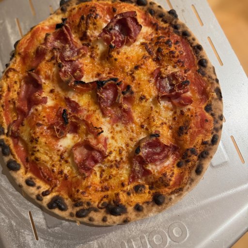 Sprøde pizzaer på kun ét minut i Ooni Karu 12G