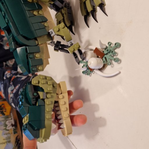 Byg, leg og byg om – tre seje dinosaurer i ét LEGO-sæt