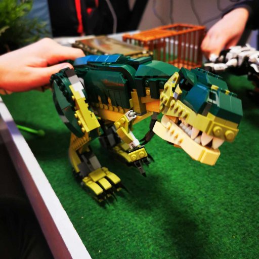 Detaljerede og bevægelige dinosaurer, der giver timevis af kreativ leg