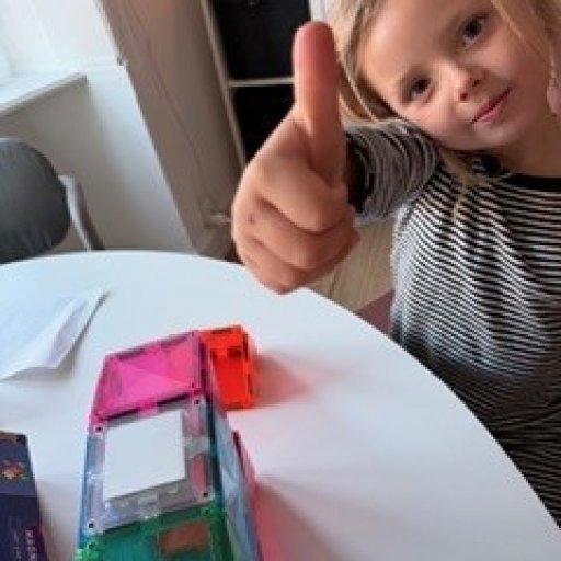 Fantasifulde konstruktioner i farver