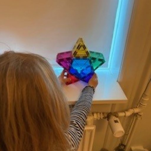 Fantasifulde konstruktioner i farver