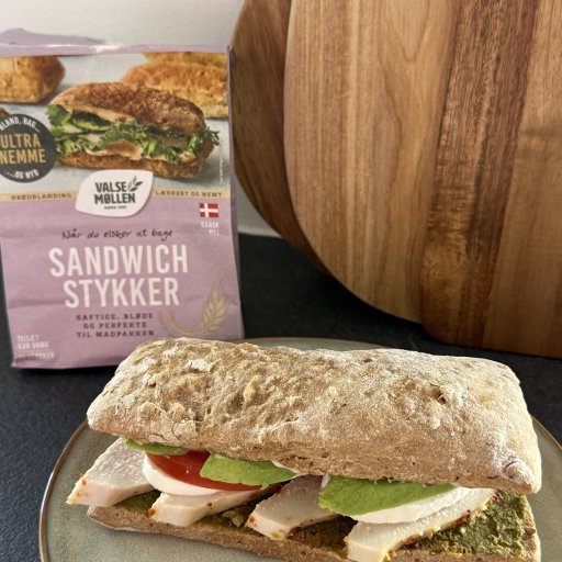 Luftige og sprøde sandwichstykker direkte fra ovnen