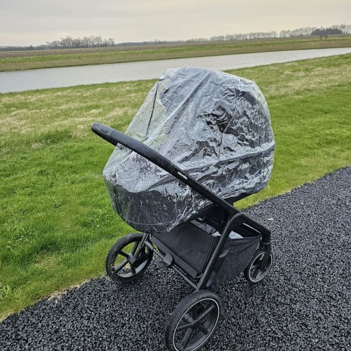 Kompakt, komfortabel og nem at håndtere – perfekt til moderne familieliv