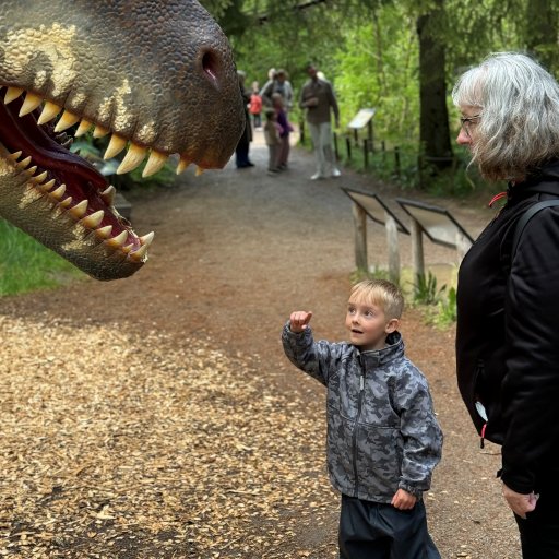 En dag fyldt med familiehygge, dyr og dinosaurer