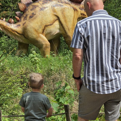 En dag fyldt med familiehygge, dyr og dinosaurer