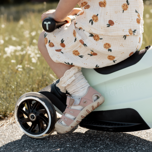 Xtend Scooter Ride-On vokser med barnet – fra de første køreture til mange års leg