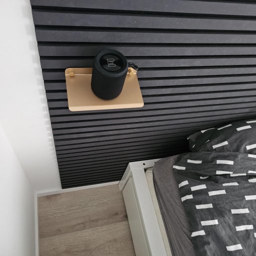 Et kompakt design med 360°-lyd, der overrasker med stor lyd og høj brugervenlighed