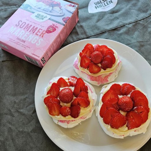 Valsemøllen Sommermarengs gør det nemt at servere en flot pavlova – der skal kun tilsættes vand