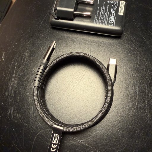 Sync & Charge Magnetic Cable – det magnetiske USB-C-kabel holder sig samlet og skaber orden i tasken