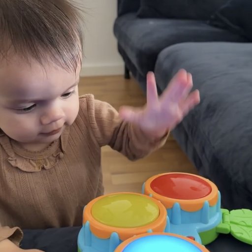 Safari Beats™ inviterer den lille musikelsker til at trykke, tromme og skabe sin egen koncert